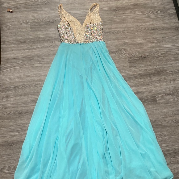 Prom Dress/Wedding Guess Dress - Picture 2 of 8